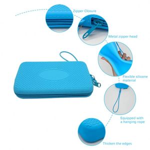 Porte-monnaie unisexe en silicone tendance avec décoration pointeuse, logo personnalisable, fermeture éclair étanche - Product Image 3