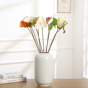 Fleurs artificielles Anthurium à toucher réel pour centres <span class=keywords><strong>de</strong></span> table, <span class=keywords><strong>d</strong></span>écorations <span class=keywords><strong>de</strong></span> mariage, festivals et arrangements floraux - Product Image 1