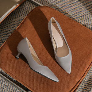 Chaussures à talons hauts pour femmes, taille petite, <span class=keywords><strong>bout</strong></span> <span class=keywords><strong>pointu</strong></span>, <span class=keywords><strong>talon</strong></span> moyen, escarpins sexy, faux escarpins de soirée de mariage - Product Image 1