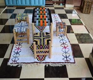 Tabourets au design moderne en bois massif pour la maison Siège Boucharouite Meubles en bois - Product Image 1