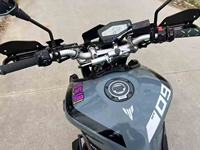 Yamaha MT-09 (Penguasa Torsi) 900cc 3-silinder Berpendingin Cairan Motor Sport Naked