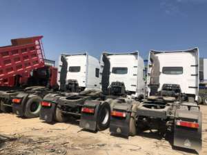 Camion tracteur HOWO A7 d'<span class=keywords><strong>occasion</strong></span> de haute qualité à prix avantageux, cabine à deux lits, camion diesel poids lourd de première qualité - Product Image 2