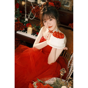 Strapless Red Tulle Ball Gown Wedding Dress Natural Waistline Vintage Style Bridal Toast Attire Studio Theme - Product Image 1