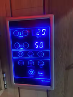 Sauna extérieur en bois massif 2026 avec panneau de commande informatisé, poêle électrique 4,5 kW et vapeur