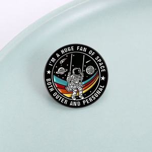 Broche de Astronauta de Ciencia Ficción Personalizado, Aleación de Zinc, Chapado en Níquel Negro, para Regalo de Graduación, Joyería - Product Image 2