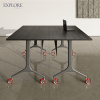 Table de formation mobile moderne à plateau rabattable avec roulettes, installation rapide, bureau pliant connectable pour salon professionnel avec porte-gobelet et panneau de discrétion