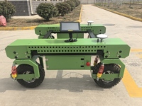 Robot Agrícola Inteligente con Dirección en las 4 Ruedas |   Vehículo Eléctrico Autónomo para Operaciones en Huertos y Campos