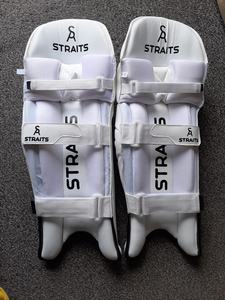 แผ่นบอลคริกเก็ตสีขาวและสีดำ | น้ำหนักเบา | การป้องกันอ้อยเต็มรูปแบบ | - Product Image 2