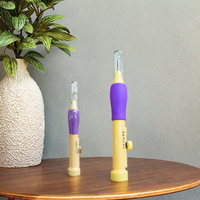Kit de bricolage pour broderie : Ensemble de poinçons à broder avec 3 tailles d'aiguilles, stylo et accessoires de couture