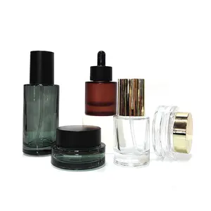 Produttore all'ingrosso 15ml 30ml 50ml flacone contagocce in vetro per olio essenziale cosmetico a spalla piatta verde ambra