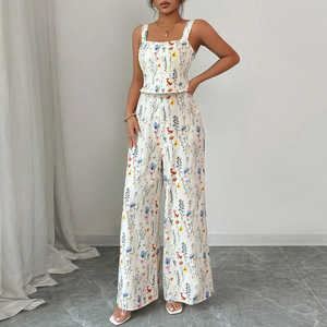 Combinaison à imprimé floral personnalisé pour femmes, pantalon large décontracté pour femmes - Product Image 3