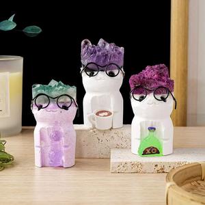 Venta al por mayor creatividad natural DIY adorno de cristal Groot muñeca con gafas cristal regalo de cumpleaños - Product Image 2