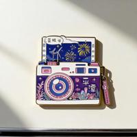 Aimant de réfrigérateur en métal émaillé poli, double couche, forme appareil photo, avec insert pour carte, idéal pour cadeau touristique