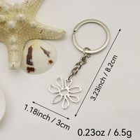 Ajurlu Çiçek Anahtarlık, 82x30mm, Hediyelik Parlatılmış Metal Minimalist Çanta Süsü, Gümüş ve Altın
