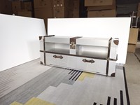 Table basse ouverte double face en aluminium avec garniture en rotin métallique, style mid-century, pour salon, mobilier de maison