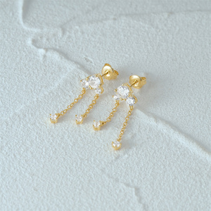 Aretes CANNER de Plata Esterlina 925 con Circonita Blanca, Diseño de Borla y Cadena, Chapados en Oro de 18K para Chicas - Product Image 4