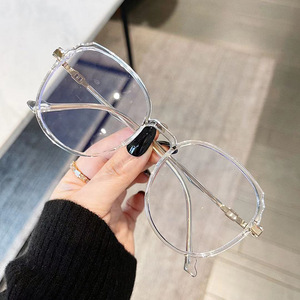 Gafas de Sol Redondas de Estilo Coreano para Mujer, Montura TR90 Anti Luz Azul, Diseño Irregular P3-2027, Tamaño Mediano, Lentes Ac, Nariz Estándar - Product Image 1