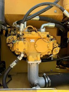 รถขุดมือสอง Caterpillar 320D2 ขนาด 20 ตัน พร้อมเครื่องยนต์และปั๊ม  ประสิทธิภาพเยี่ยม  ขายแล้ว - Product Image 5