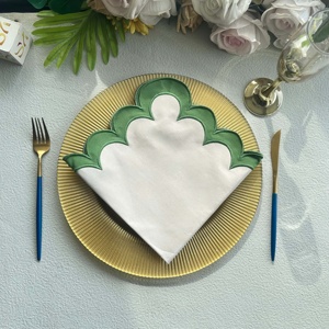 Vente en gros <span class=keywords><strong>de</strong></span> grands sets <span class=keywords><strong>de</strong></span> table carrés en coton et <span class=keywords><strong>lin</strong></span> avec bords brodés pour les banquets <span class=keywords><strong>de</strong></span> mariage, les fêtes et les décorations <span class=keywords><strong>de</strong></span> traiteur. - Product Image 1