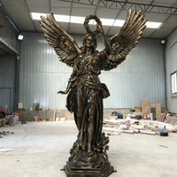 Statues d'anges décoratives d'extérieur en bronze, 1,8-2 mètres de haut, modernes, Feng Shui, religieuses, avec guirlandes féminines, moulées, nouveau design tendance