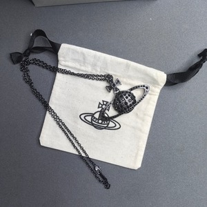 Collier chaîne de pull Saturne style punk en perles de cuivre plaqué or avec grandes perles de la Reine Mère - Product Image 4