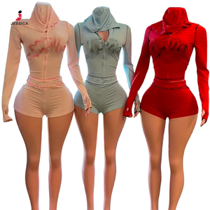 E6011-2026 Nuovi Arrivi Sexy Completo Due Pezzi con Stampa Leopardata, Giacca Corta con Cappuccio a Maniche Lunghe e Pantaloncini, Tuta da Donna - Product Image 1