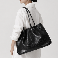 kulit asli untuk wanita, tas jinjing kulit asli dengan bulu, dompet bahu kapasitas besar, tas tangan modis untuk perjalanan