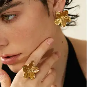 Retro Stainless Steel Gold Plated Exaggerated Gold Plated Flower Earrings Adjustable Ring Women Jewelry sets