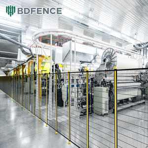 Barrière de sécurité pour robot en treillis métallique noir tissé industriel Personnalisation de la barrière d'isolation de la protection des portes coulissantes automatisées - Product Image 4