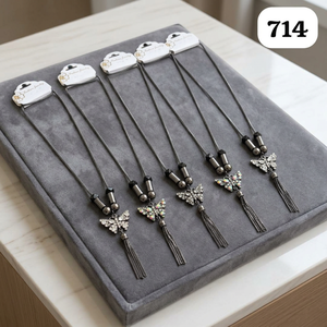 Collier long PingBling Premium Gunmetal avec pendentif papillon en cristal étincelant, pierres Aurora et pompon à chaîne suspendue - Product Image 3