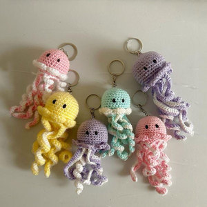 Llaveros de Medusas Hechos a Mano, Colgantes de Animales Miniatura Multicolor, Llavero de Medusa Ligero, Lindo y de Forma Irregular - Product Image 4