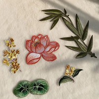 Écussons en chenille personnalisés irréguliers, badge tissé avec dos auto-agrippant, logo de marque en lettres, patch brodé en tissu, étiquette brodée