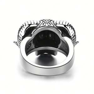 Anillo de moda para hombre, joyería de acero inoxidable, estilo gótico punk, con cabeza de oveja y calavera, para comercio exterior, venta al por mayor - Product Image 4