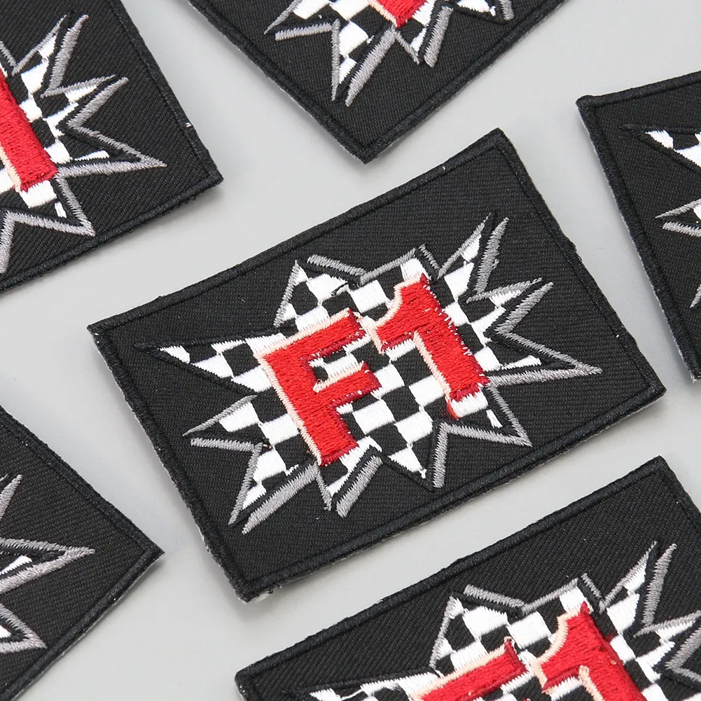 F1 Buchstaben Stick patches Racing Badge Aufbügeln Patches für Kleidung Jacke Shirt Zubehör Gestickte Patches