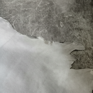 Cuir d'agneau italien antique tanné biologiquement, épaisseur 1,4-1,5 mm, taille 0,6-0,7 m², accessoires vestimentaires, robes, ceintures, sacs à main - Product Image 1