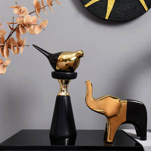 घर की सजावट के टुकड़े के लिए बिजली से गोल्डन चीनी मिट्टी के बरतन पक्षी मूर्ति लक्जरी - Product Image 2