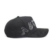 Casquettes de baseball personnalisées en gros, ensemble de cinq casquettes avec tissage oblique, ornées de perles et d'appliques, avec des fleurs en fourrure de daim