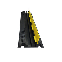 Protectores de Cables para Piso de 2 Canales, de Goma y PVC, Amarillo y Negro, 10-15 mph