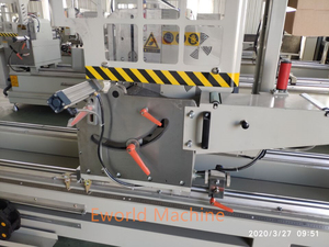 Máquina cortadora de perfiles de aluminio para ventanas y puertas, máquina de corte de doble inglete, sierra de corte en venta - Product Image 3