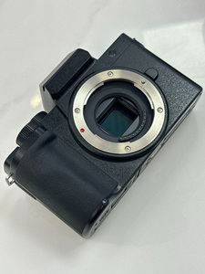 Original Used Panasonics LUMIXs G100D 20.3MP 4K Vlogging Mirrorless <b>Camera</b> Body Only - Product Image 4