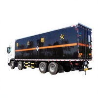 Camión de Transporte de Explosivos 8X4 de 30 Toneladas para Mercancías Peligrosas y Materiales de Voladura con Caja de Carga Antiestática
