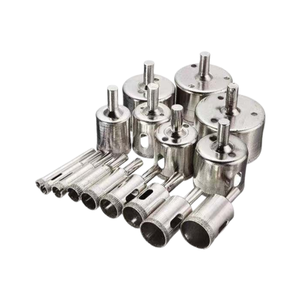 Conception de tige hexagonale antidérapante pour un perçage angulaire stable dans la céramique - Product Image 1