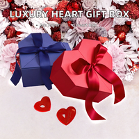Großhandel Maßgefertigte Luxus-Valentinstags-Verpackungen Wiederverwendbare Herzförmige Karton-Geschenkboxen mit Band für Hochzeit Muttertag Schokolade Recycelt
