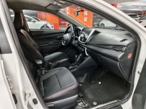 Voiture de ville fiable d'occasion, côté gauche, R16, <span class=keywords><strong>2017</strong></span>, pour Vitz/<span class=keywords><strong>Yaris</strong></span> 1.5 GL-i, automatique, faible consommation de carburant, faible entretien, idéale pour les trajets quotidiens - Product Image 6