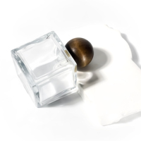 Fabricant de Offre Spéciale Bouteilles d'huile de parfum sur mesure Boîte d'emballage de cosmétiques de luxe Bouteilles en verre de parfum de 100ml