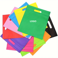 Sac fourre-tout simple étudiant personnalisé en usine en gros sac à bandoulière coloré avec logo grand sac fourre-tout décontracté personnalisé non tissé avec logo