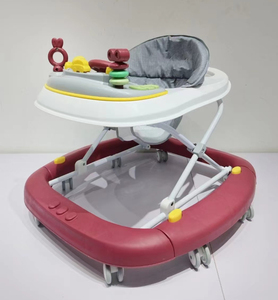 Marche-bébé 5-en-1 réglable et pliable avec fonction rebondisseur, repose-pieds amovible, plateau repas et musique - Product Image 3