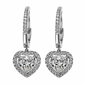 Orecchini pendenti in cristallo a forma di cuore per donna Accessori moda romantici e minimalisti da indossare ogni giorno - Product Image 4