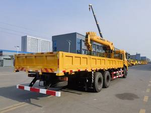 Camión Grúa Zoomlion de 12 Toneladas |   Elevación de Materiales en Construcción de Alta Eficiencia con Cilindro Hidráulico. Marca - Product Image 3