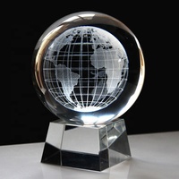 Mini boule de cristal clair gravée au laser Terre Lune Globe de verre traditionnel Style Feng Shui Poids du papier Artisanat Base traditionnelle